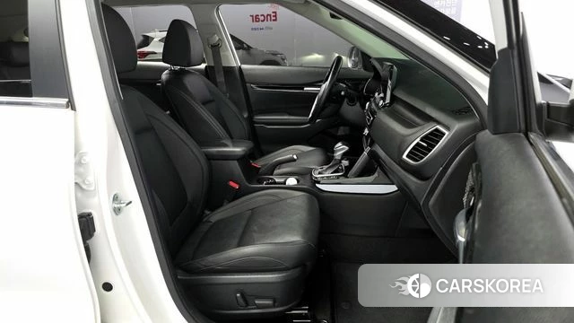 Kia Seltos 2022 Белый из Кореи, фото 2