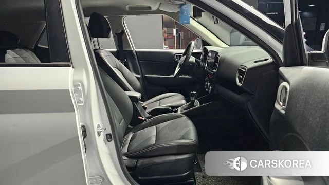 Hyundai Venue 2022 Белый из Кореи, фото 2