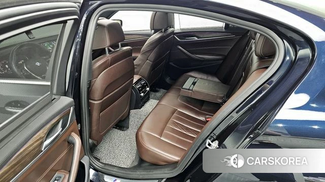 BMW 5 Series (G30) 2018 Синий из Кореи, фото 2
