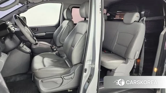 Hyundai The New Grand Starex 2019 Серебристо-серый из Кореи, фото 2