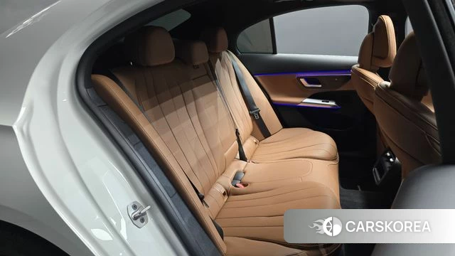Mercedes-Benz E-Class W214 2025 Белый из Кореи, фото 2