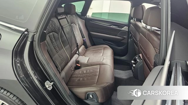 BMW 6 Series GT (G32) 2024 Черный из Кореи, фото 2