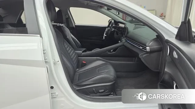 Hyundai Avante (CN7) 2022 Белый из Кореи, фото 2