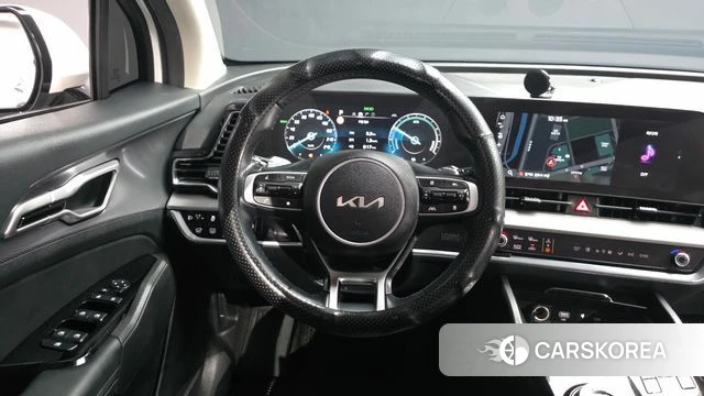 Kia Sportage 5th Generation Hybrid 2023 Белый из Кореи, фото 2