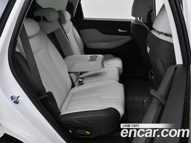 Hyundai The New Santa Fe 2023 Белый из Кореи, фото 2