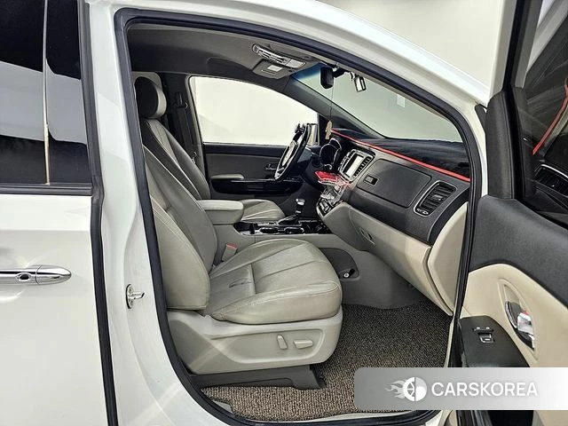 Kia The New Carnival 2019 Белый из Кореи, фото 2