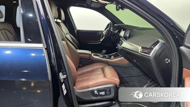 BMW X5 (G05) 2023 Черный из Кореи, фото 2
