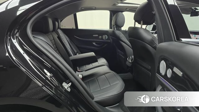 Mercedes-Benz E-Class W213 2018 Черный из Кореи, фото 2