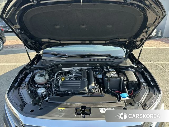 Volkswagen Passat 2023 Черный из Китая, фото 2
