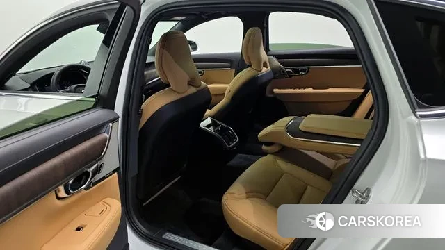 Volvo S90 2025 Белый из Кореи, фото 2