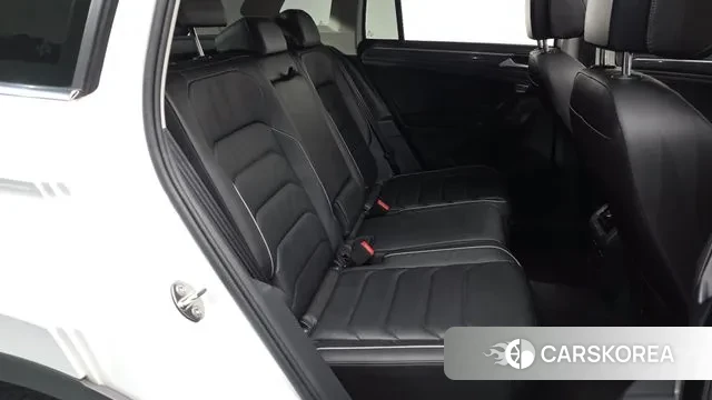 Volkswagen Tiguan second Generation 2021 Белый из Кореи, фото 2