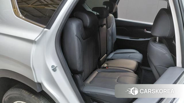 Hyundai The New Santa Fe 2023 Белый из Кореи, фото 2