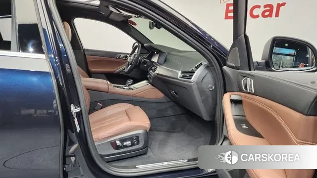 BMW X6 (G06) 2023 Черный из Кореи, фото 2