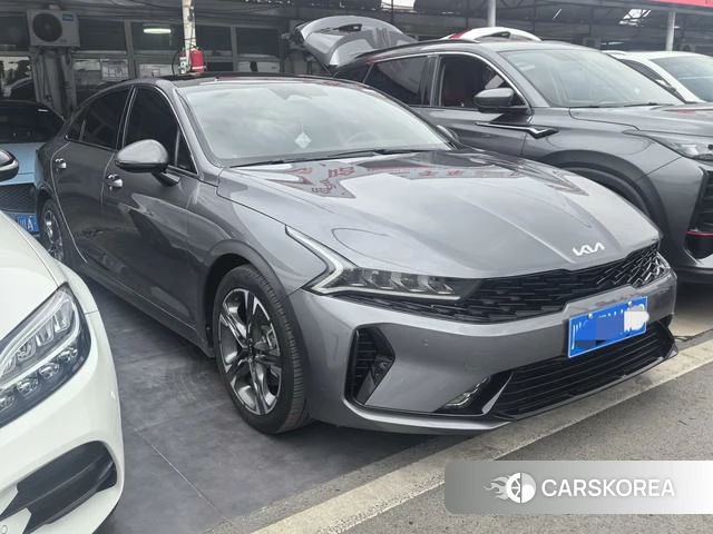Kia K5 2023 Темно-серый из Китая, фото 2