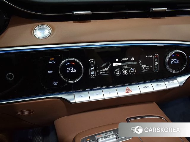 Genesis GV70 2022 Белый из Кореи, фото 2
