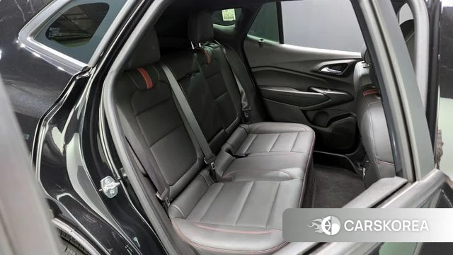 Chevrolet (GM Daewoo) Trax Crossover 2023 Черный из Кореи, фото 2