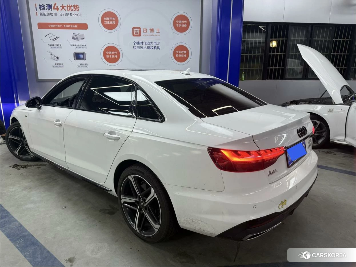 Audi A4L 2023 Белый из Китая, фото 2