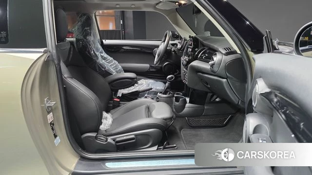 Mini Cooper 2019 Коричневый из Кореи, фото 2