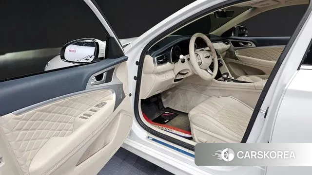 Genesis The New G70 2023 Белый из Кореи, фото 2