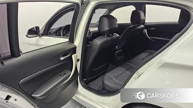 BMW 1 Series (F20) 2018 Белый из Кореи, фото 2