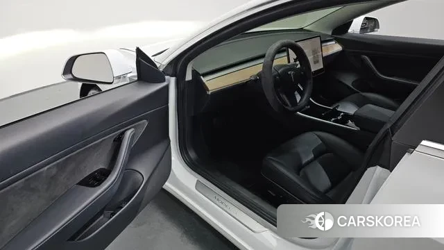 Tesla Model 3 2020 Белый из Кореи, фото 2