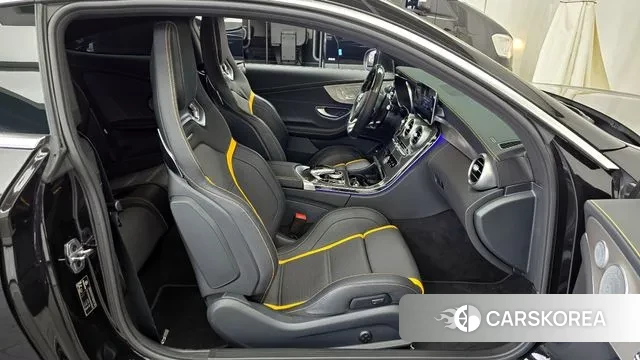 Mercedes-Benz C-Class W205 2021 Черный из Кореи, фото 2