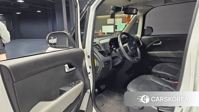 Kia The New Kia Ray 2023 Белый из Кореи, фото 2