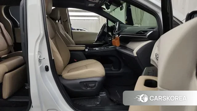 Toyota Sienna 4th Generation 2022 Белый из Кореи, фото 2