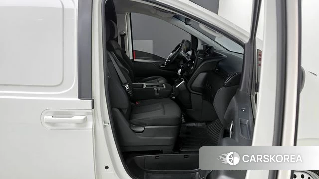 Hyundai Staria 2021 Белый из Кореи, фото 2