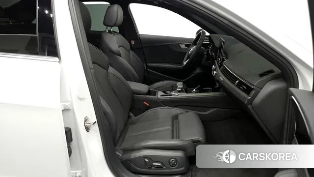 Audi A4 (B9) 2023 Белый из Кореи, фото 2