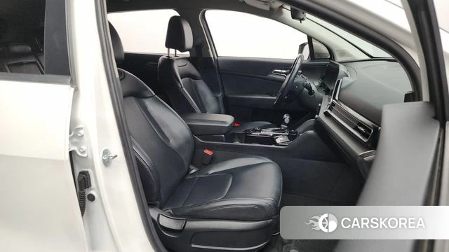 Kia Sportage 5th Generation 2022 Белый из Кореи, фото 2