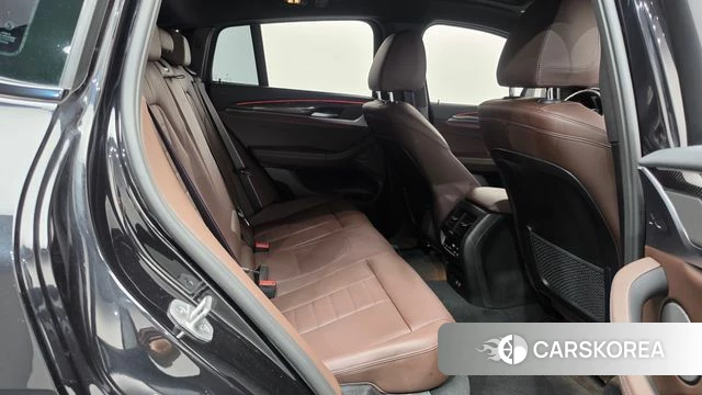 BMW X4 (G02) 2024 Черный из Кореи, фото 2
