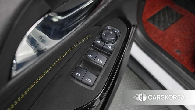 Chevrolet (GM Daewoo) Trax Crossover 2023 Белый из Кореи, фото 2