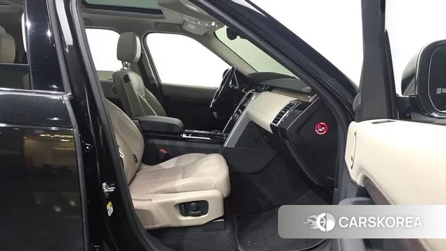 Land Rover Discovery 5 2020 Черный из Кореи, фото 2