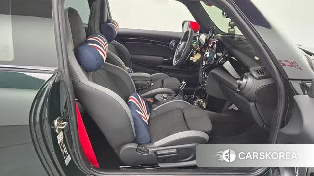 Mini Cooper S 2023 Темно-зеленый из Кореи, фото 2