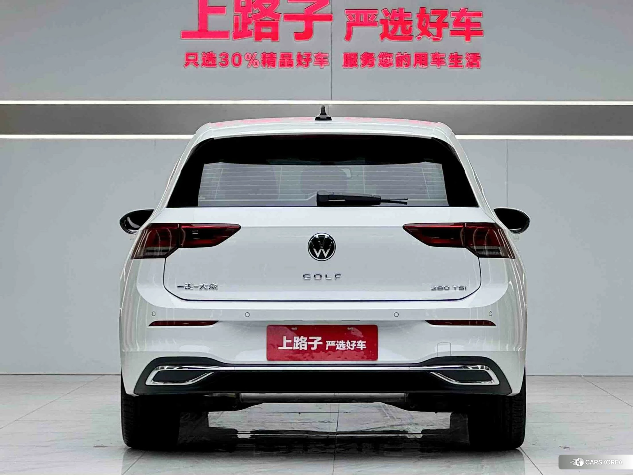 Volkswagen Golf 2024 Белый из Китая, фото 2