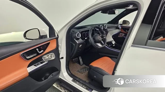 Mercedes-Benz GLC-Class X254 2024 Белый из Кореи, фото 2