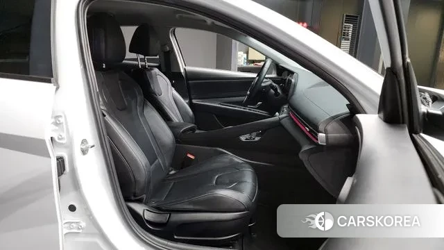 Hyundai Avante Hybrid (CN7) 2022 Белый из Кореи, фото 2