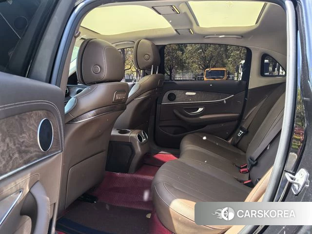 Mercedes-Benz E-class id 4221748 из Китая 2
