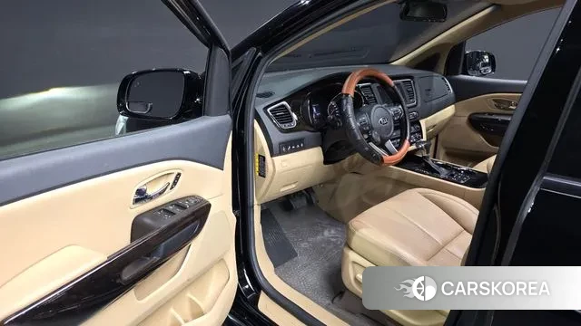 Kia The New Carnival 2018 Черный из Кореи, фото 2