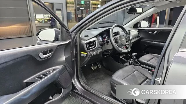 Kia Stonic 2019 Серый из Кореи, фото 2