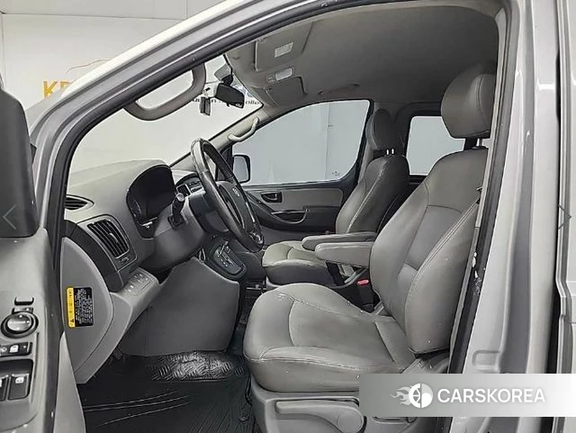 Hyundai The New Grand Starex 2018 Серебристо-серый из Кореи, фото 2