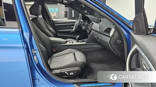 BMW 3 Series (F30) 2018 Синий из Кореи, фото 2