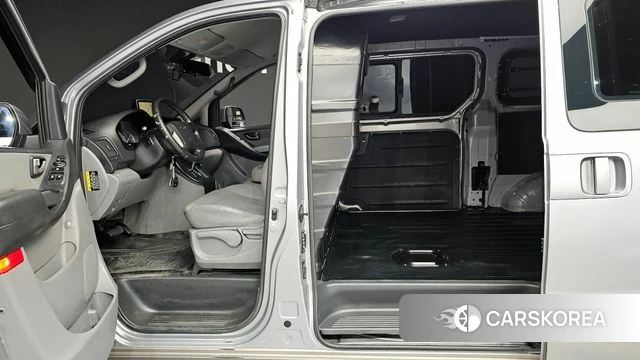 Hyundai The New Grand Starex 2018 Серебристо-серый из Кореи, фото 2