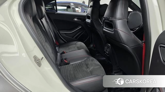 Mercedes-Benz A-Class W176 2018 Серебряный из Кореи, фото 2
