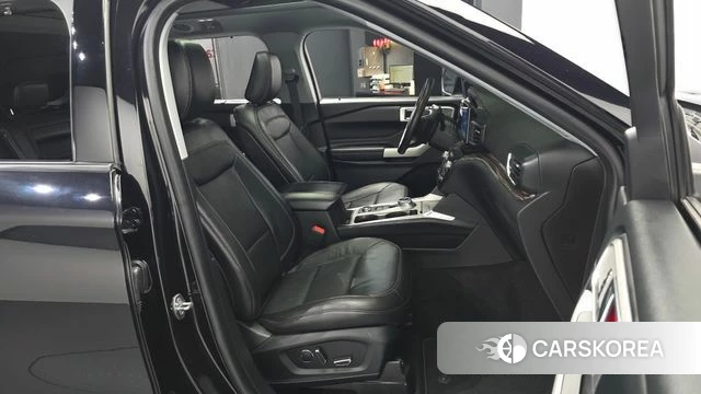 Ford Explorer 6th Generation 2020 Черный из Кореи, фото 2