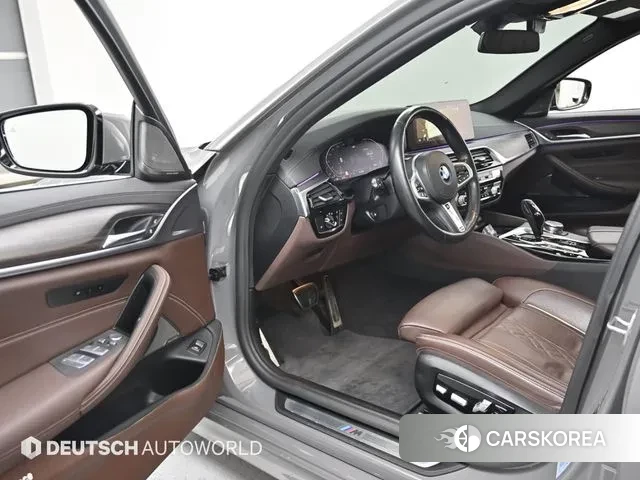 BMW 5 Series (G30) 2021 Серебристо-серый из Кореи, фото 2