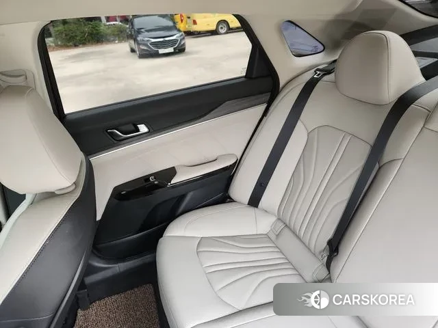 Kia The New K5 3rd generation 2024 Белый из Кореи, фото 2