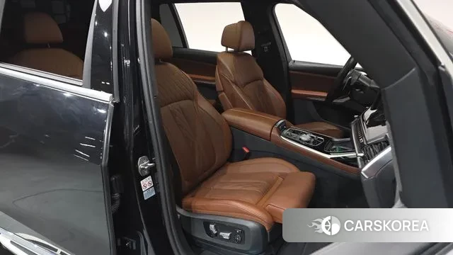 BMW X7 (G07) 2023 Серый из Кореи, фото 2