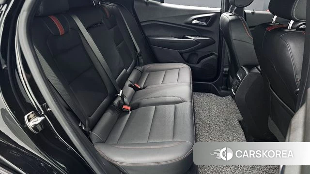 Chevrolet (GM Daewoo) Trax Crossover 2023 Черный из Кореи, фото 2